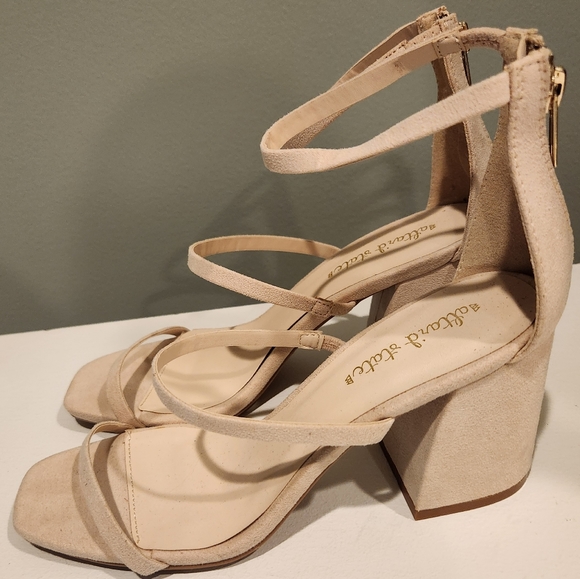 NWOT! HEELS | TAN SUEDE size 6.5 - Picture 9 of 10